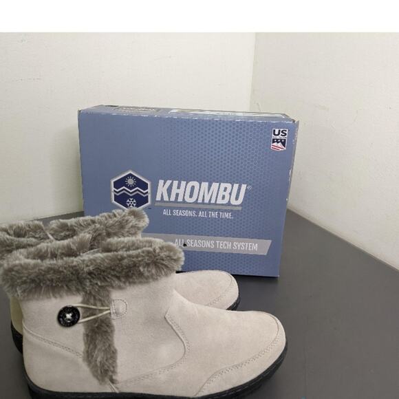 KHOMBU NWT WOMENS SIZE 10. CREAM IRIS ANKLE BOOTS - Picture 1 of 10